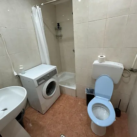 Daire Magheru Center *